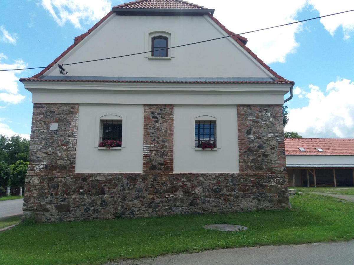 Korn-Hof Aparthotel Kornatice ภายนอก รูปภาพ