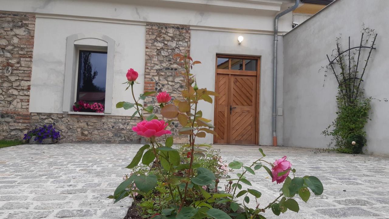 Korn-Hof Aparthotel Kornatice ภายนอก รูปภาพ