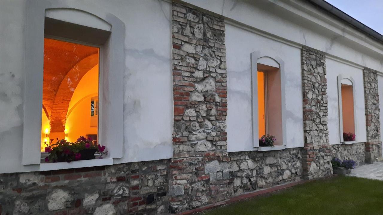 Korn-Hof Aparthotel Kornatice ภายนอก รูปภาพ